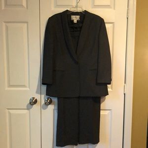 Jones New York pants suit. sz 16